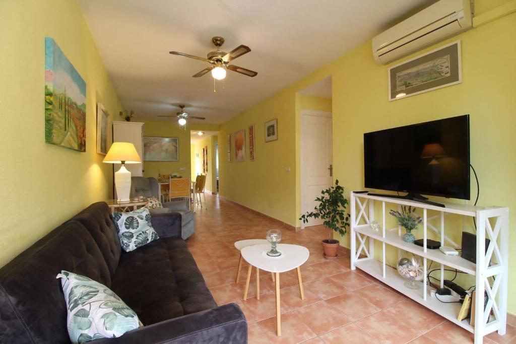 TV a/nebo společenská místnost v ubytování Apartamento Cortes Altea