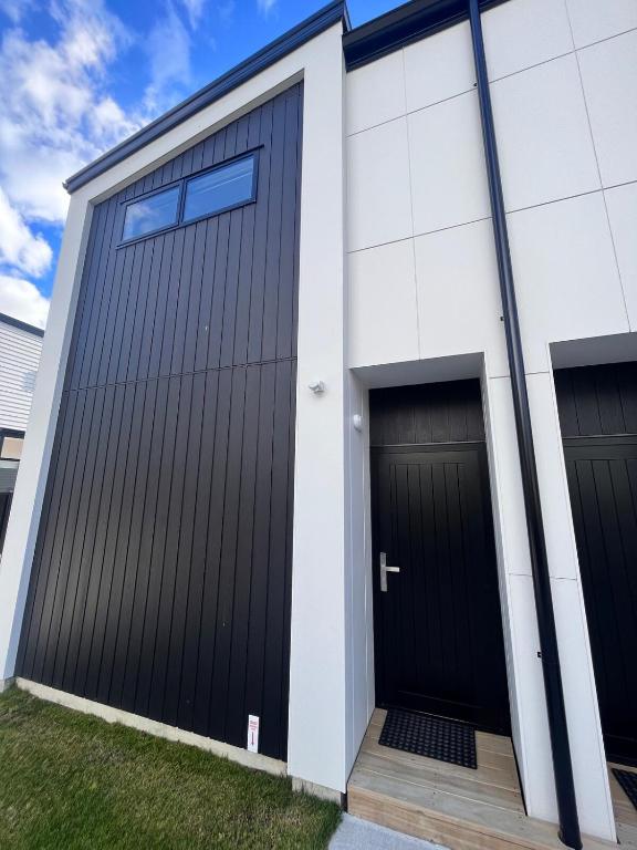 The Shoe Box - Resim 10