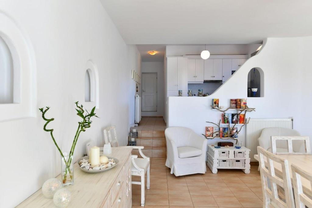 Kuchyňa alebo kuchynka v ubytovaní DreamCatcher Sea view mini pool Paros