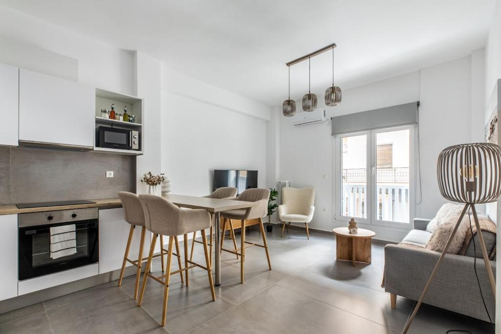 Selesta - Stylish 2 Bedroom Apartment in Athens