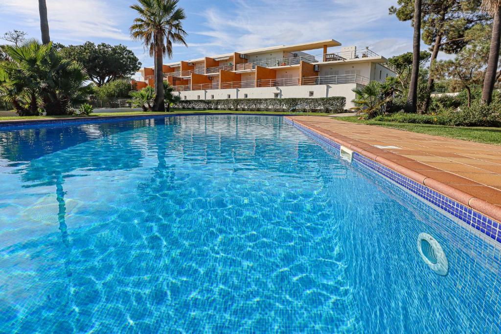 Jardins do Castelo - Piscina e tranquilidade - BY BEDZY