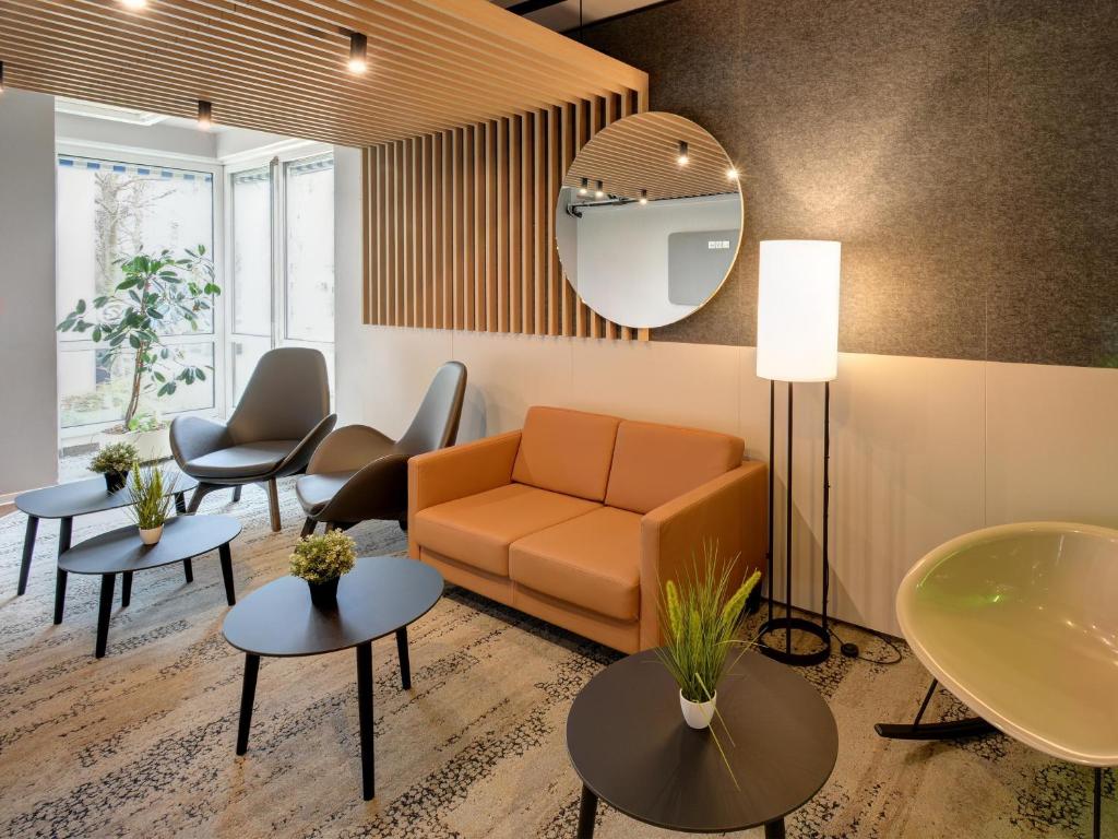 Posezení v ubytování B&B HOTEL Kassel-Industriepark