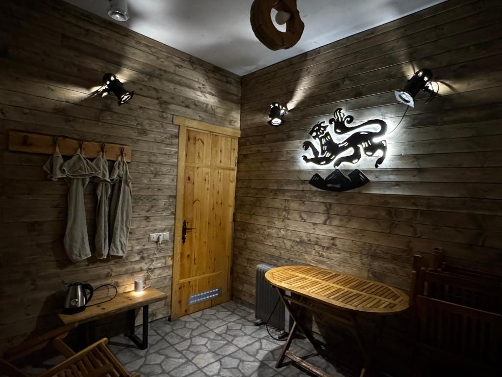 Фотография из галереи Mountain Cricket Chalets and Apartments Gudauri в Гудаури