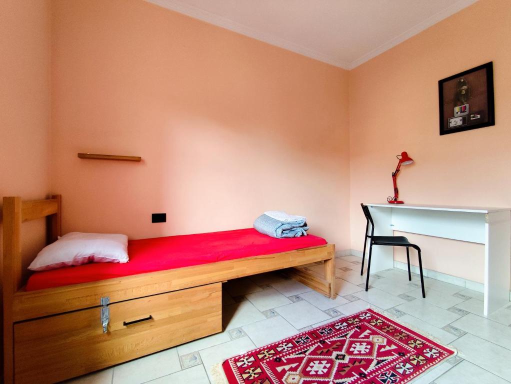 Postel nebo postele na pokoji v ubytování Hostel Albania Villa