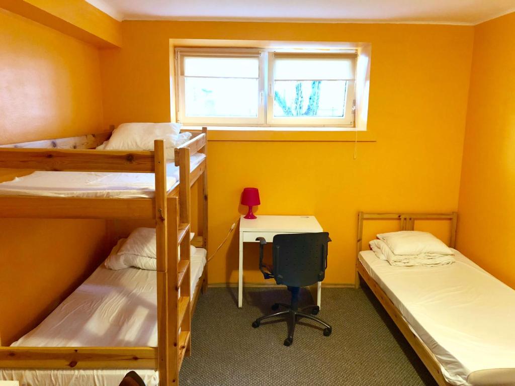 Student House Kazimierzowska - Triple Room With Shared Bathroom