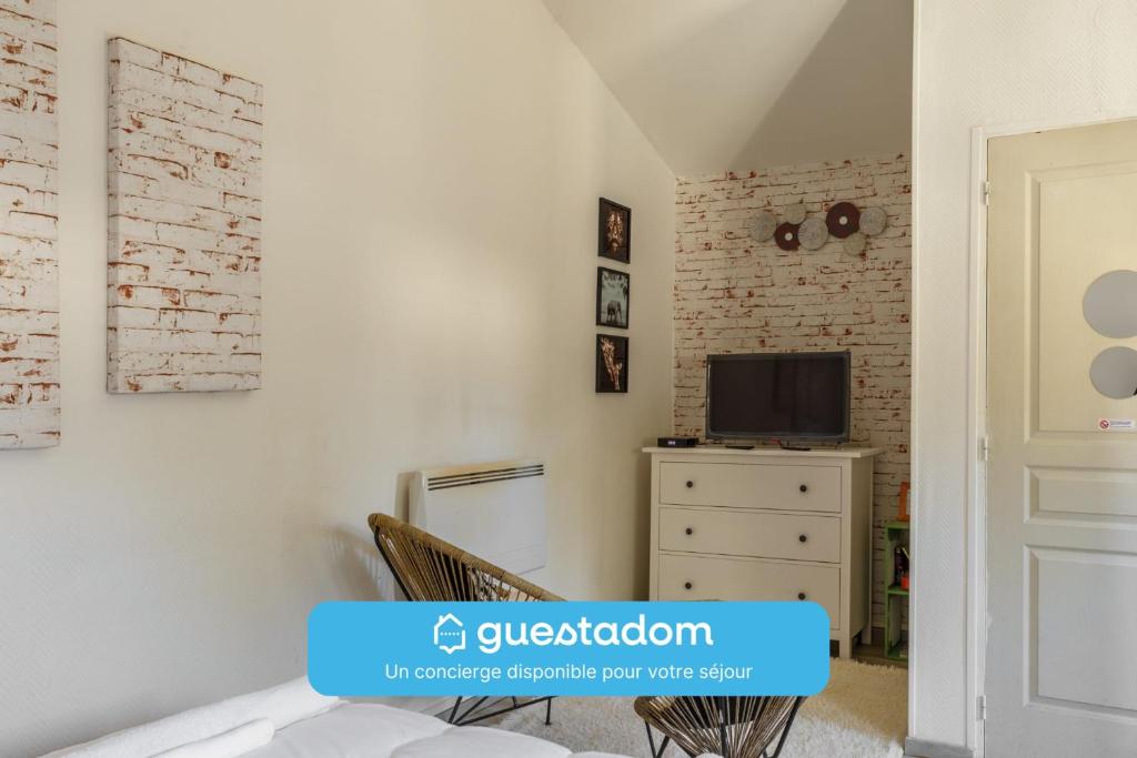 Photo de la galerie de l'établissement L'Eurois - Wifi - Jardin, à Évreux