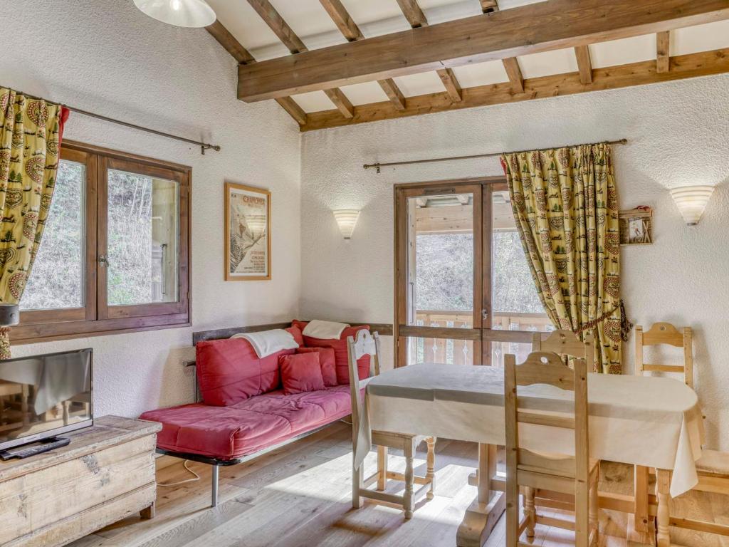 Photo de la galerie de l'établissement Duplex cosy 2 chambres à Megève, balcon exposé sud, proche centre, animaux accueillis - FR-1-453-89, à Megève