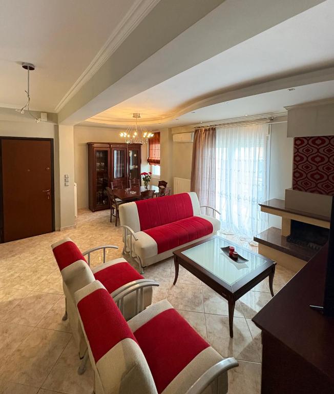 Pro Living A21 - 3 Bedrooms & 2 Parkings