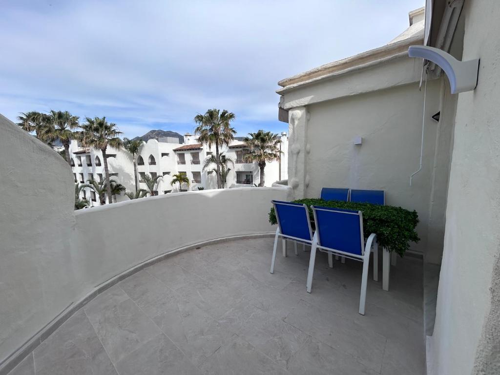 A balcony or terrace at Sweet Home in Puerto Marina