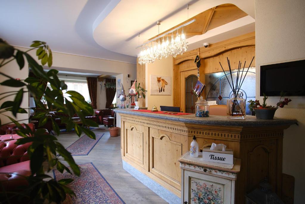 TV a/nebo společenská místnost v ubytování Hotel Bes & Spa