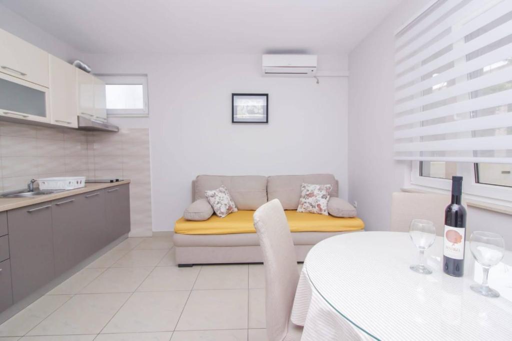 Posedenie v ubytovaní Pool house LUKA