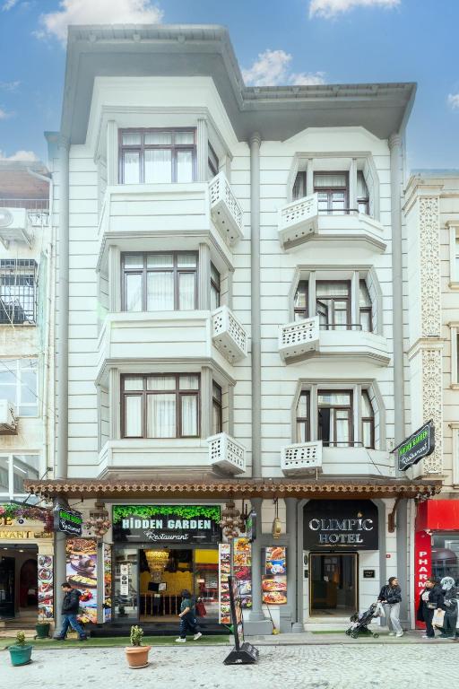 Budova, kde se hotel nachází