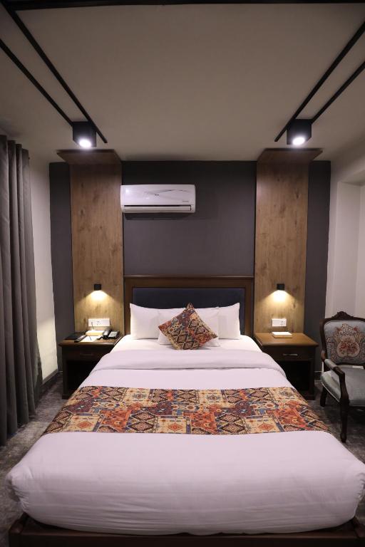 Destination Heritage Peshawar - Deluxe Queen Room