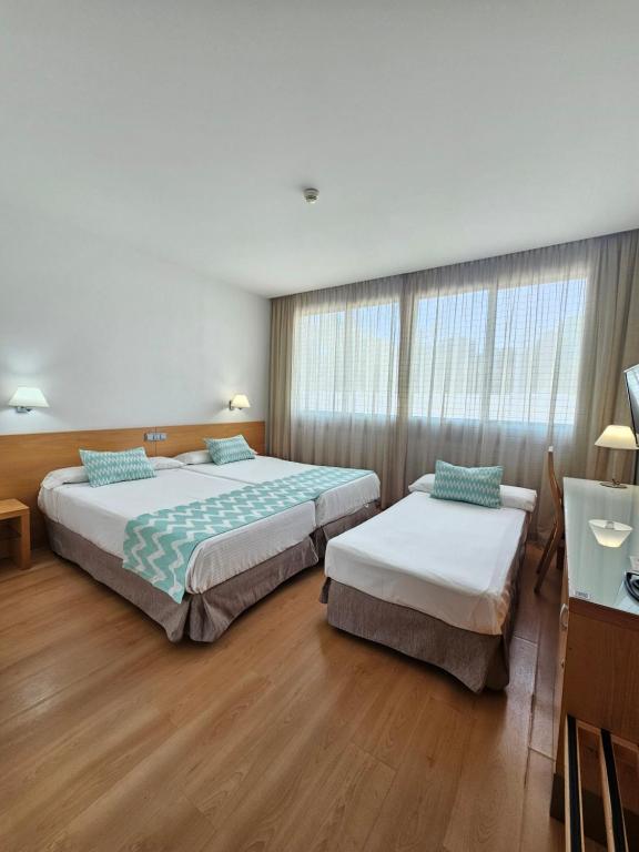 
Twin Room with Extra Bed
