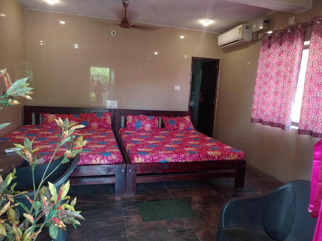 O zonă de relaxare la Somnath Bandekar Home Stay In Beach Side AC Room