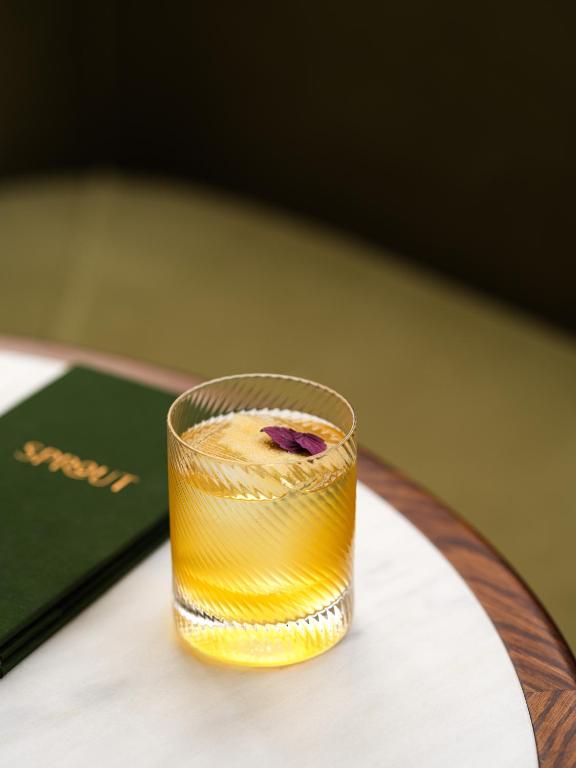 Miiro Templeton Garden - Resim 13