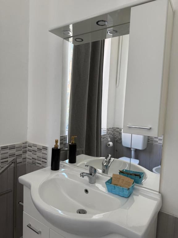 Koupelna v ubytování EASYROOMS ONE