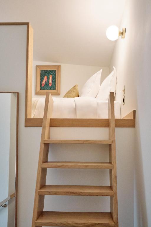 Elysée Montmartre Hotel - 16