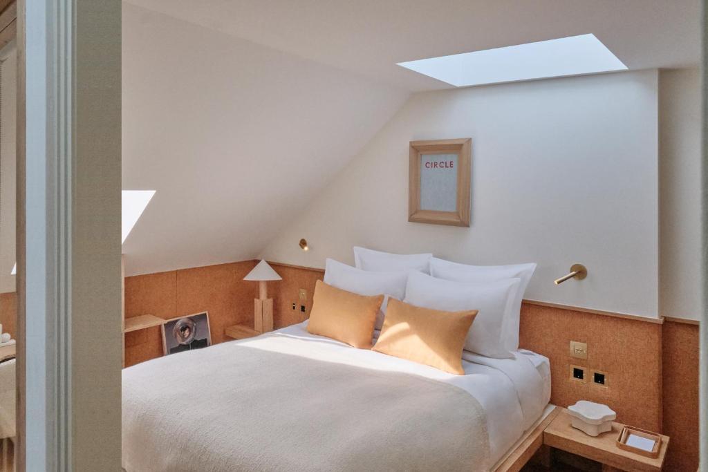 Elysée Montmartre Hotel - 19