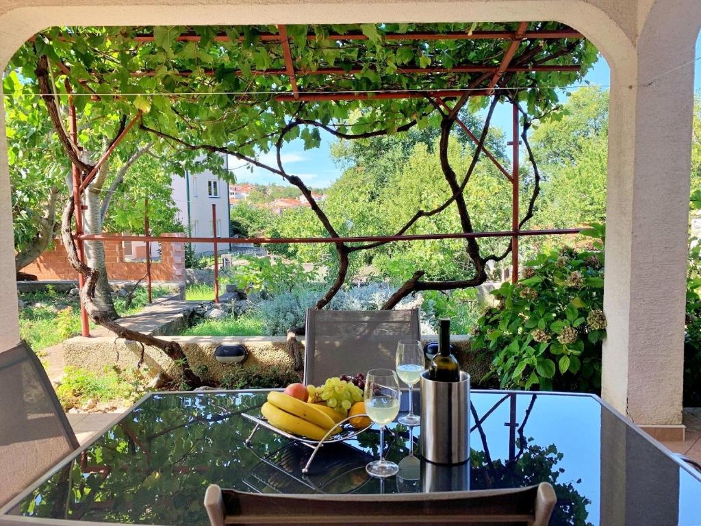 Κήπος έξω από το Ferienwohnung für 4 Personen ca 45 m in Šilo, Adriaküste Kroatien Kroatische Inseln