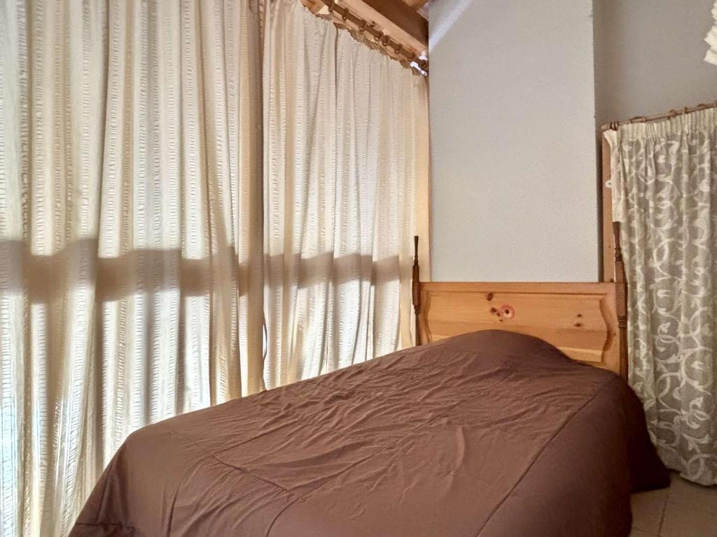 Łóżko lub łóżka w pokoju w obiekcie Maison T3 avec mezzanine, piscine, parking, proche mer - Argelès-sur-Mer - FR-1-225-774