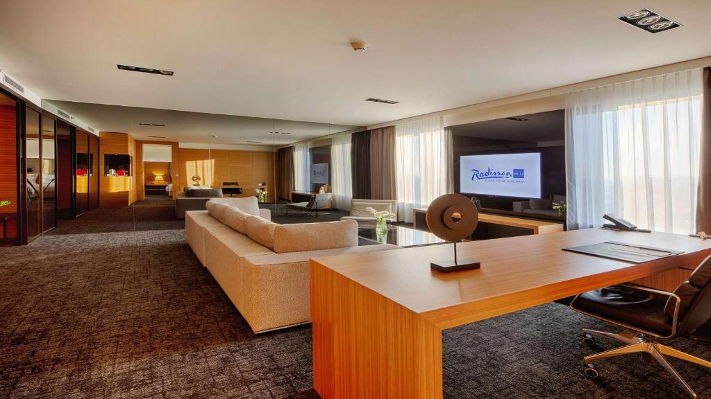 Radisson Blu Plaza Hotel Ljubljana - Resim 12