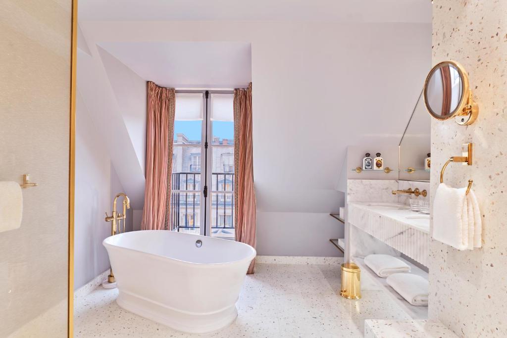 Maison Barrière Vendôme - Resim 3