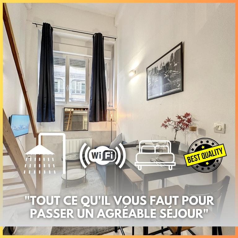 un salon avec une table dans l'établissement Cosy Appt coeur de Lyon 1 Imbert, à Lyon