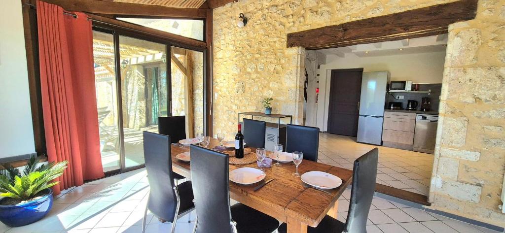 Kuchyň nebo kuchyňský kout v ubytování Gîte Nature Le Tuquet