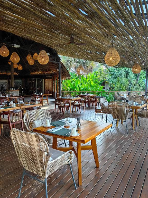 Restaurace v ubytování Lapa Rios Lodge