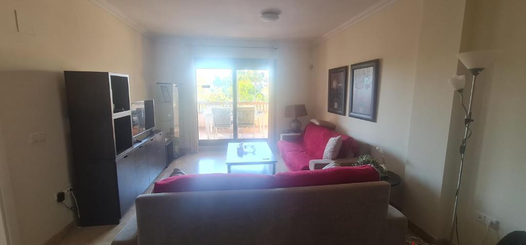 Luxury Two Bedroom Apartment in quiet neighborhood