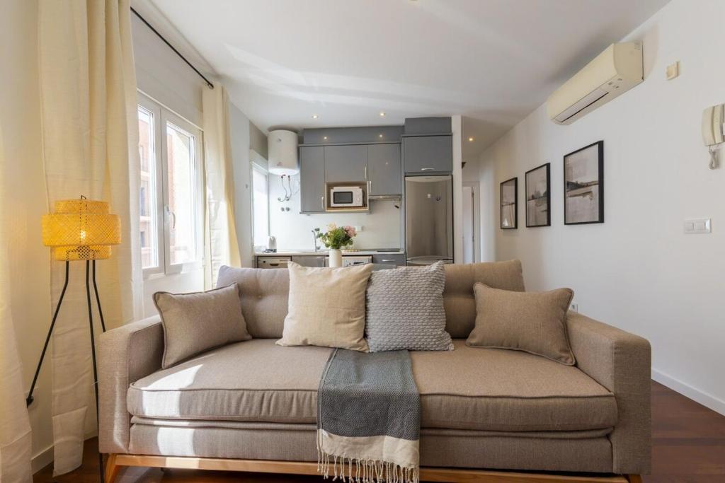 For You Rentals Acogedor Apartamento de 1 Dormitorio Madrid Temporal MAL72B