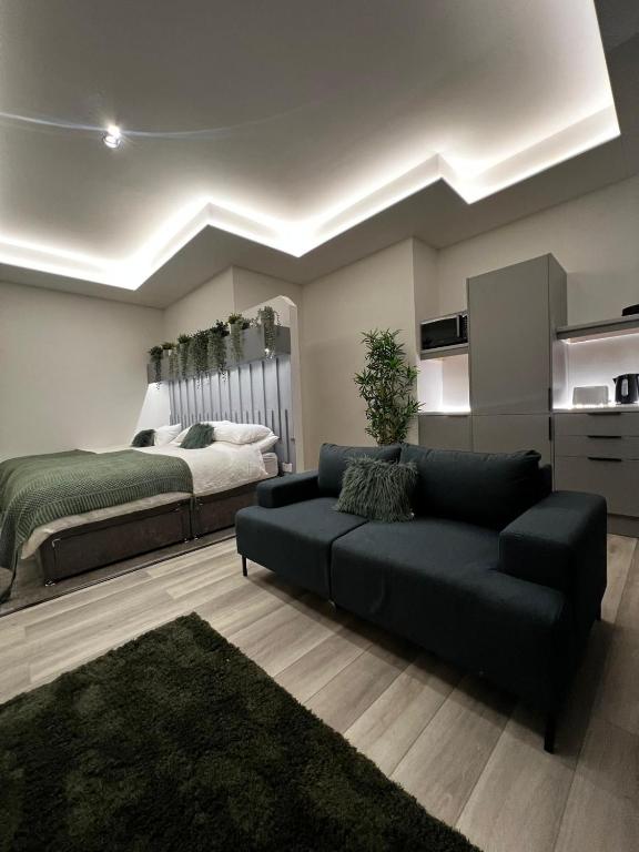 Mood Studio 4 - Town centre studio room with en-suite, Bedlington ...