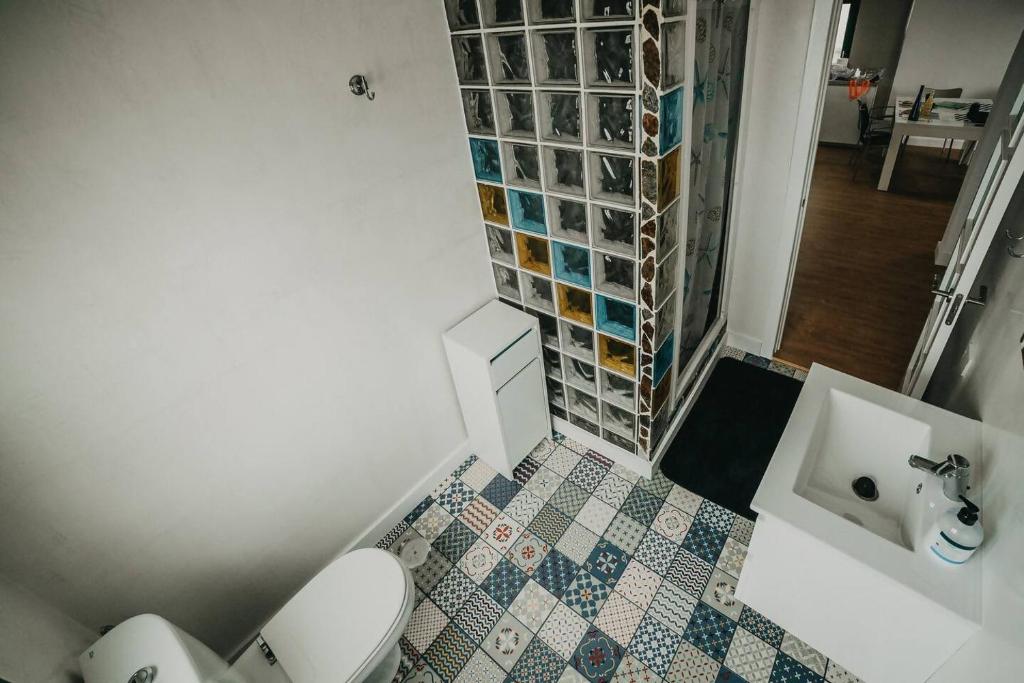 Kúpeľňa v ubytovaní Amplio y cómodo apartamento en La Santa