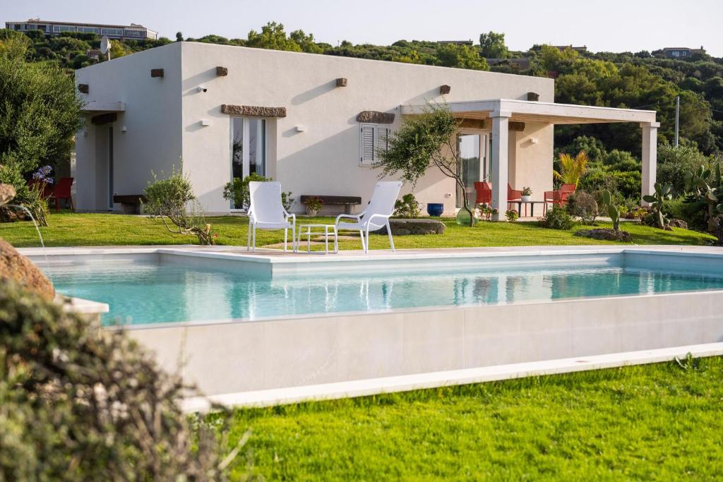 Bazén v ubytování Villa Fior d'Acqua nebo v jeho okolí