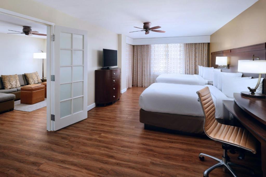 Courtyard by Marriott Charleston Historic District - 