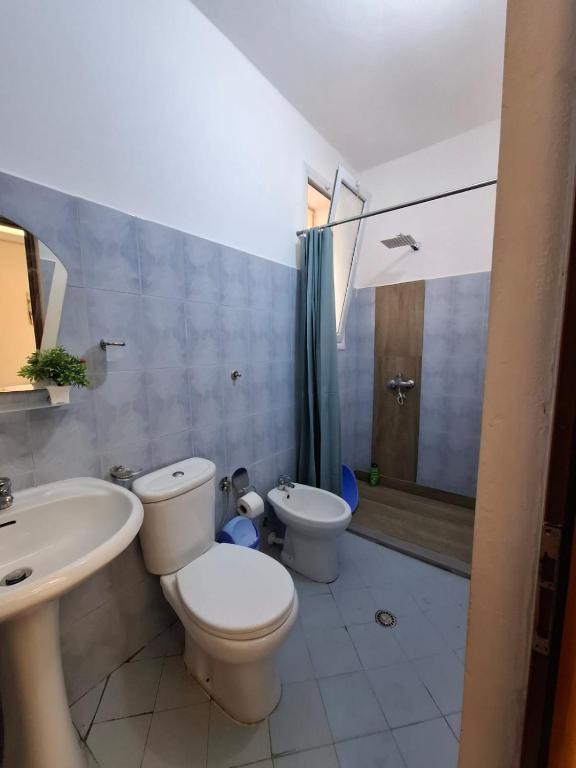 Koupelna v ubytování L&G Hotel
