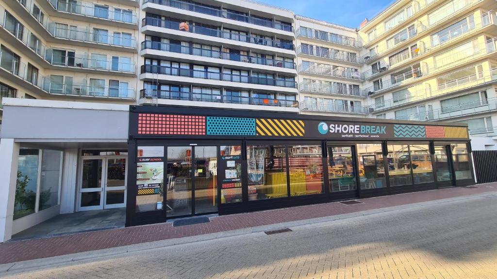 Supermarket nebo jiné obchody v  apartmánu nebo okolí