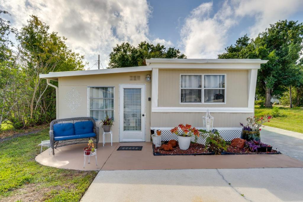 Fotografie z fotogalerie ubytování 5 Mi to Dtwn Punta Gorda Home with Large Yard! v destinaci Punta Gorda