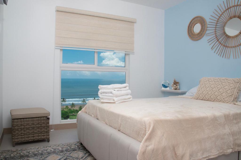 Luxe Vacation Rentals | Airbnb - Modern Luxury Rentals With A View