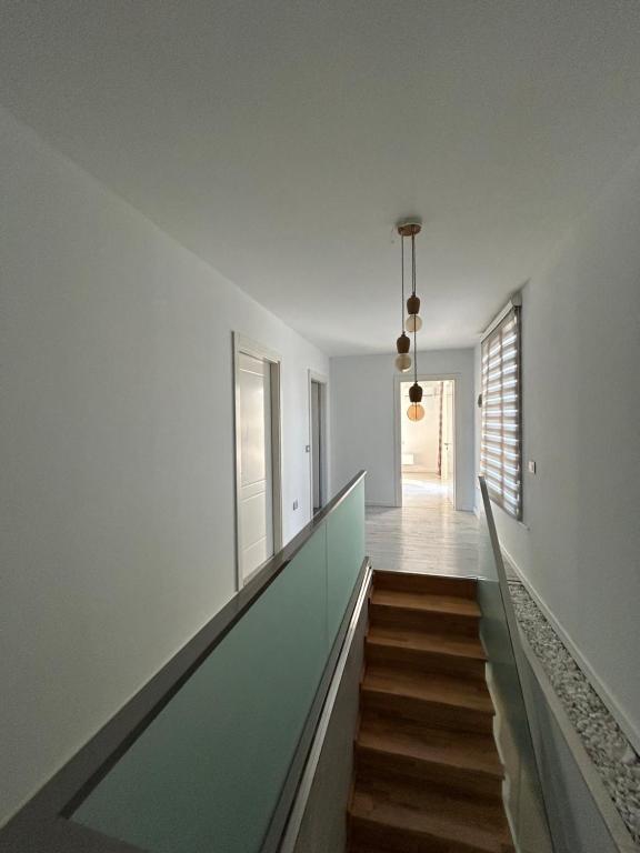 Fotografie z fotogalerie ubytování HENRI'S APARTAMENT v destinaci Durrës