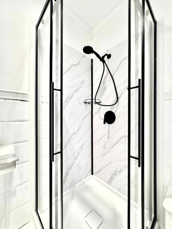 Hotel Charles-Alexandre - Par Aneyro - Resim 11