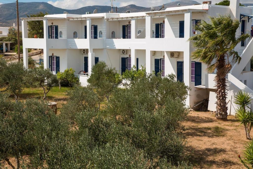 Nespecifikovaný výhled na hory nebo výhled na hory při pohledu z aparthotelu