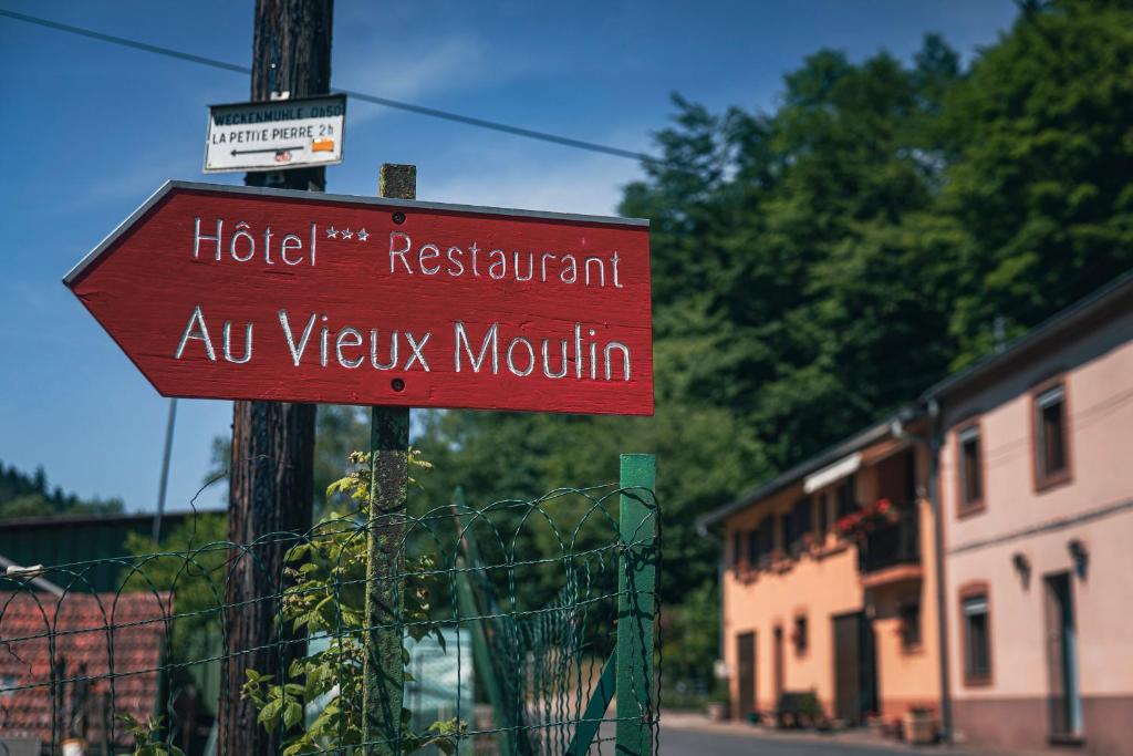 Certifikát, hodnocení, plakát nebo jiný dokument vystavený v ubytování Hotel Au Vieux Moulin