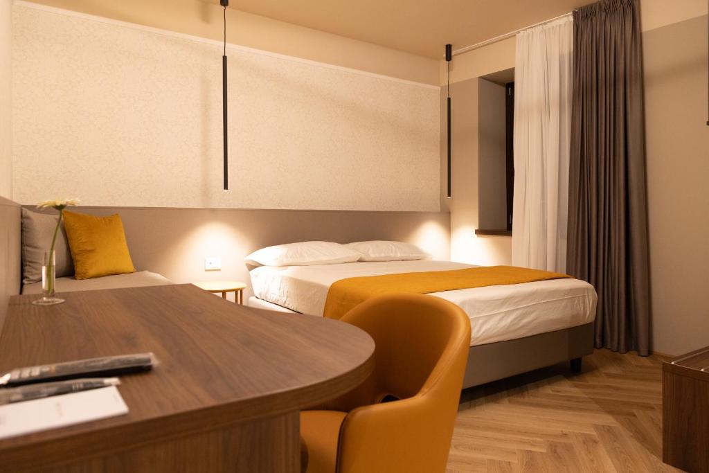 Arianna Suites Longevity - Superior Double Room