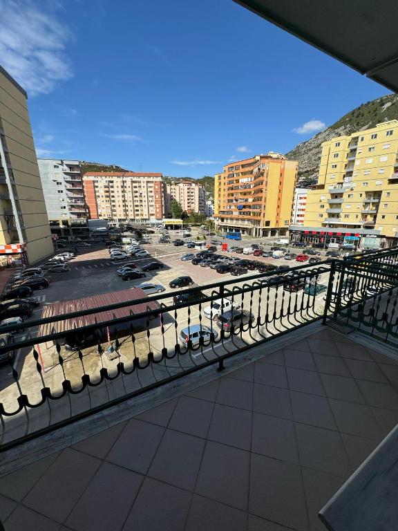 Nespecifikovaný výhled na hory nebo výhled na hory při pohledu z hotelu