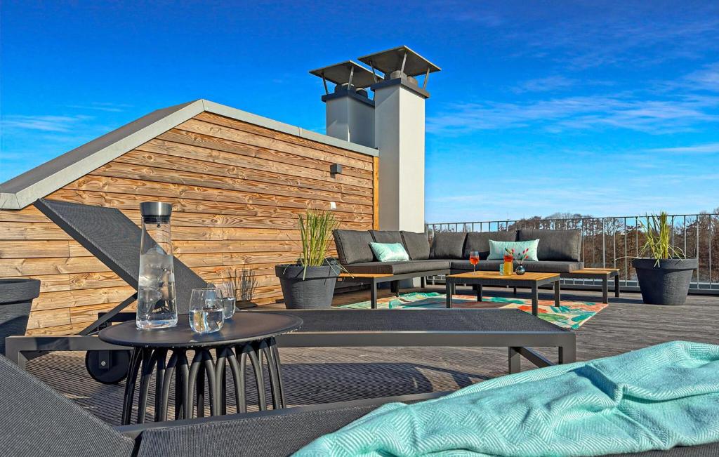 Balkón nebo terasa v ubytování 1 Bedroom Awesome Apartment In Tossens