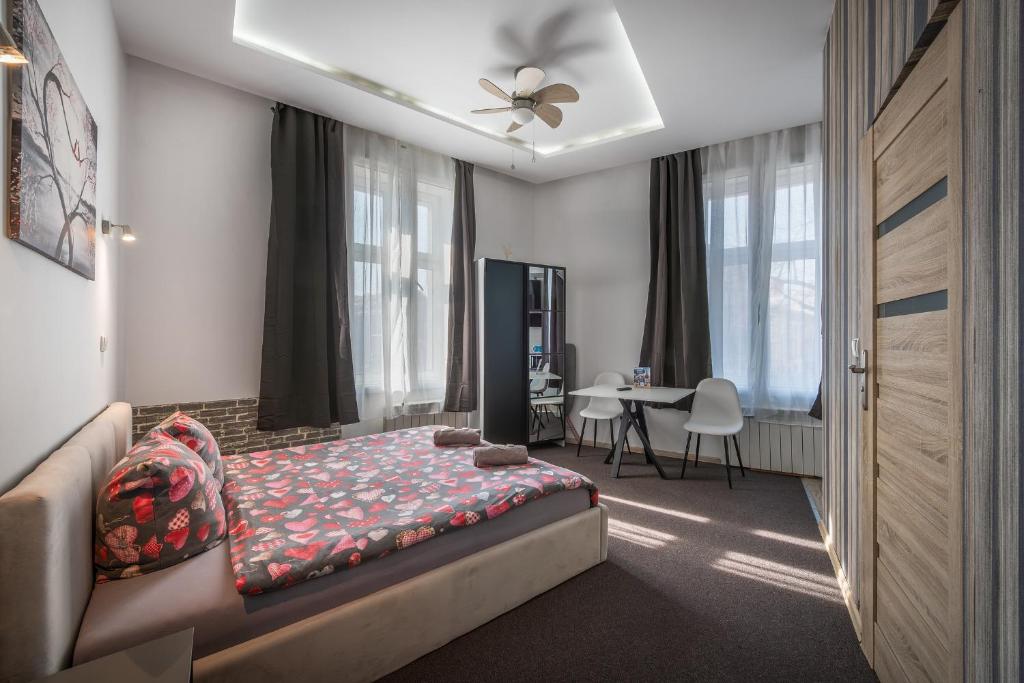 70s Business Room - Resim 2