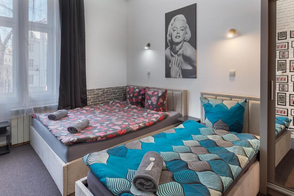 70s Business Room - Resim 41