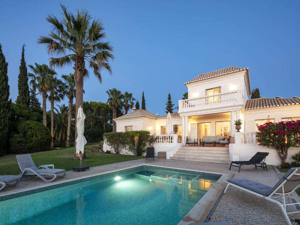 Romantic 3-bedroom villa near Carvoeiro